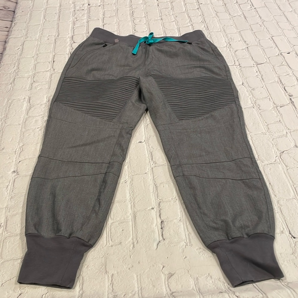 Figs technical collection scrub pants. Joggers. Size M